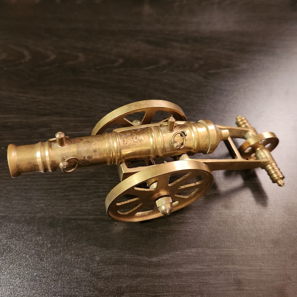 Vintage 1960s Solid Brass Field Signal Cannon Model Figurine 7.5"
